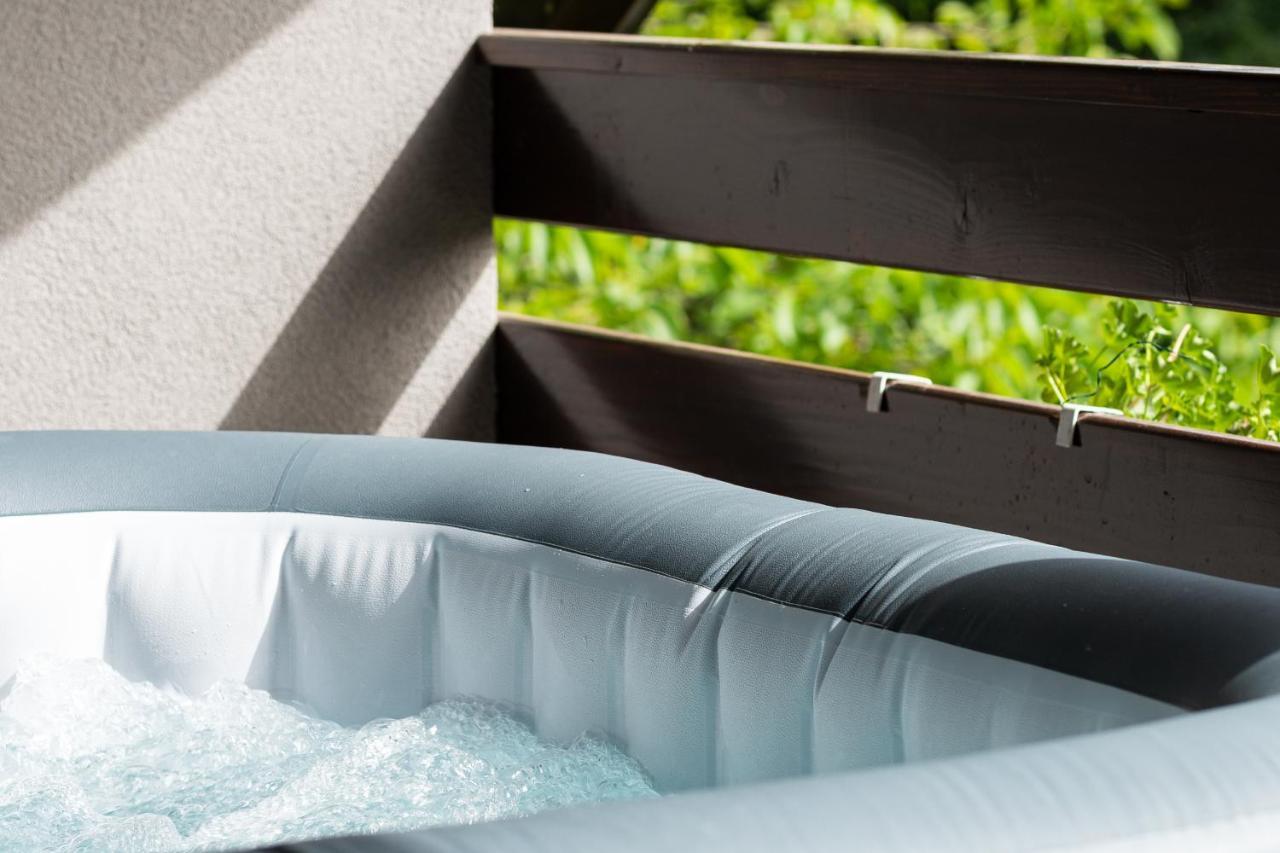 Deluxe Apartment With Jacuzzi - Patar Rakovica Exterior photo